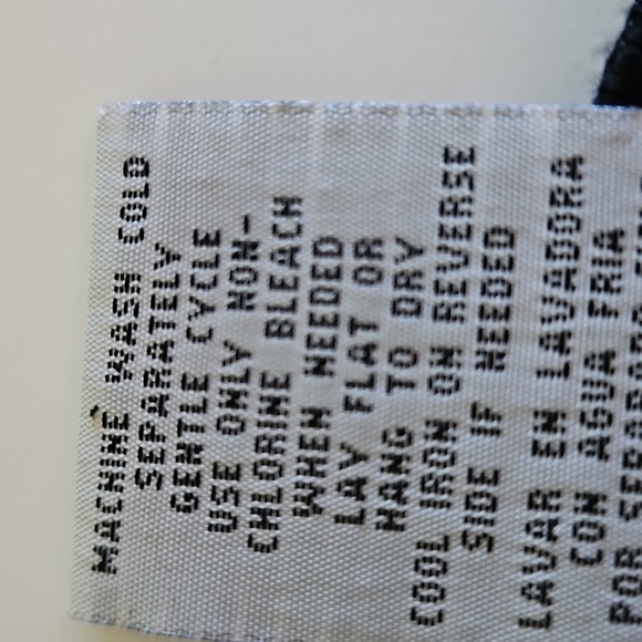 Beautiful black/white/teal cap sleeve top. Large. Like new - Picture 6 of 12